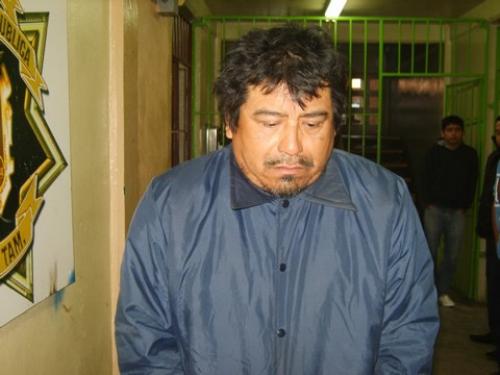 Policías detiene a escandaloso sujeto